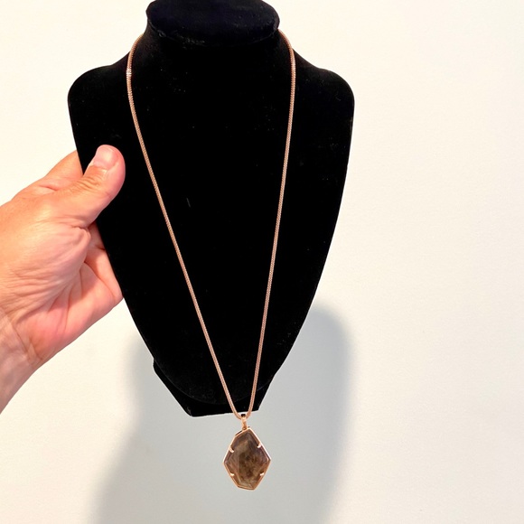 NWT Kendra Scott Kalani Rose Gold Necklace - Picture 11 of 16
